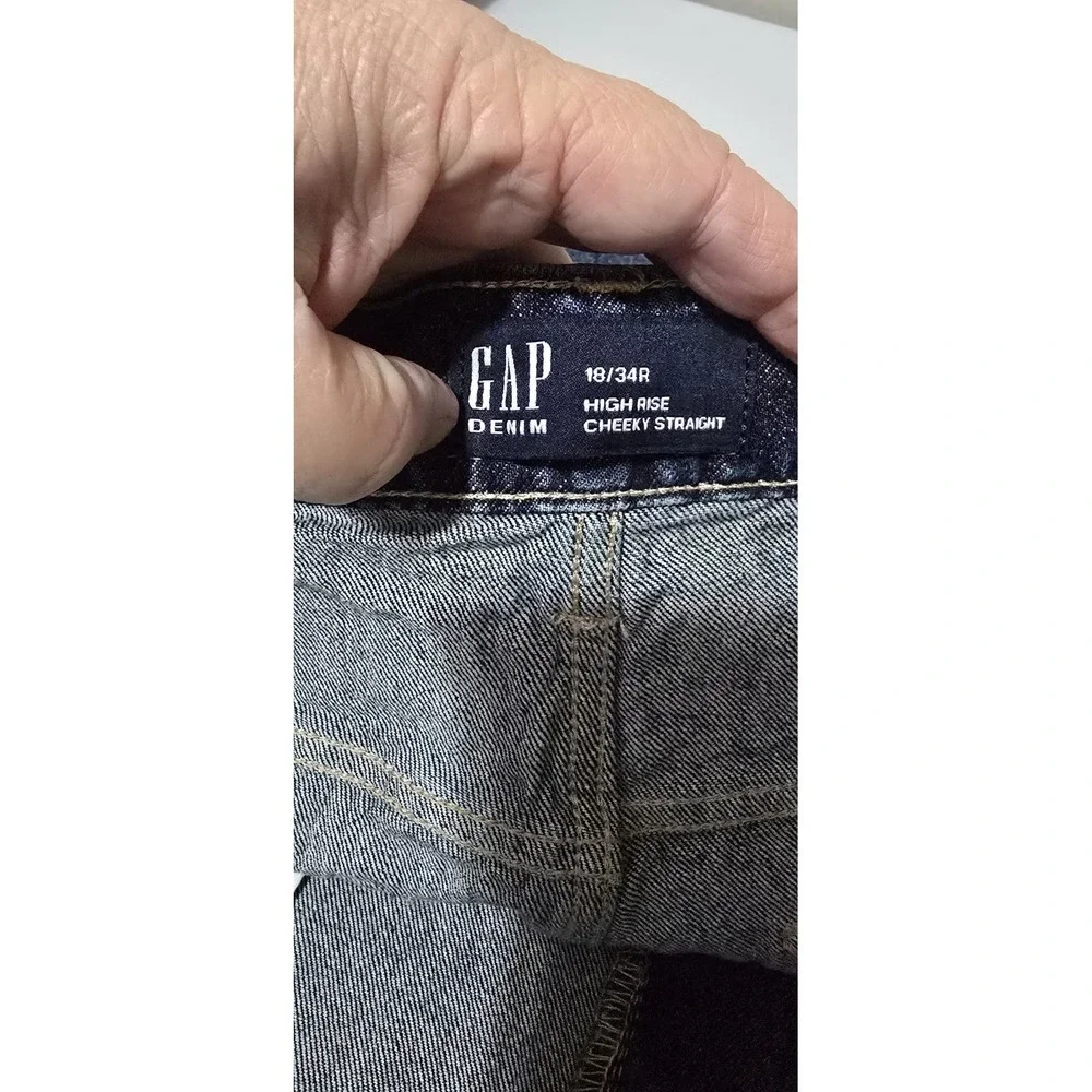 NWT Gap Cheeky Straight High‎ Rise Distressed Jeans, Size 18/34R - Picture 3 of 9